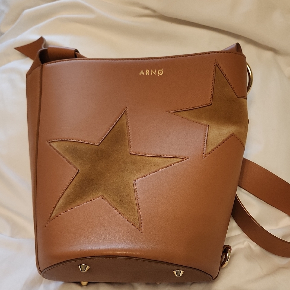 Tan Star-Accent Shoulder Bag